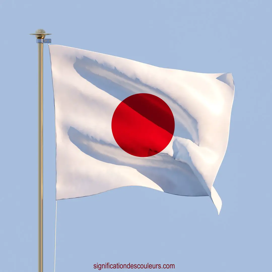 Le drapeau national japonais (kokki) a un cercle rouge sur fond blanc